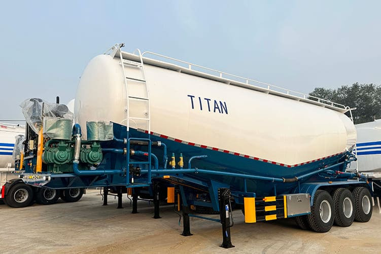 TITAN Bulk Cement Tanker Truck for Sale in Congo - Semi-reboque silo: foto 1 TITAN Bulk Cement Tanker Truck for Sale in Congo - Semi-reboque silo: foto 1