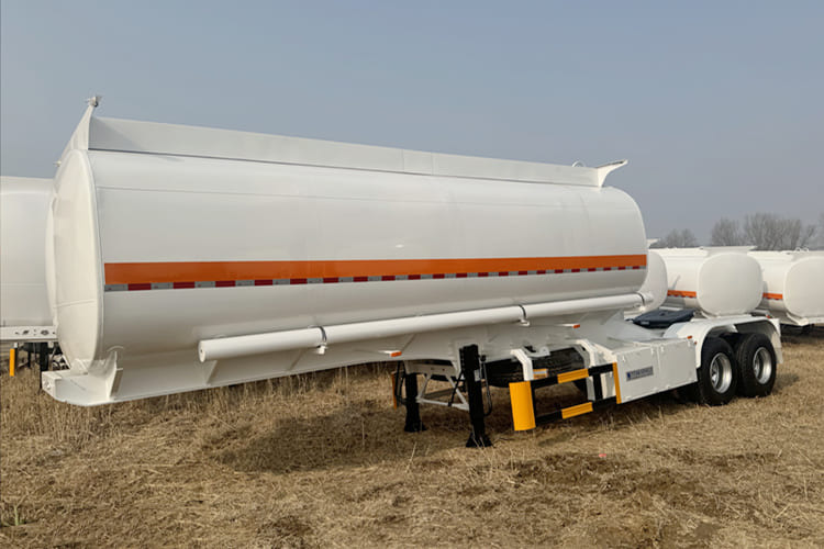 TITAN Fuel Tanker Superlink Trailer for Sale - Semi-reboque cisterna: foto 4 TITAN Fuel Tanker Superlink Trailer for Sale - Semi-reboque cisterna: foto 4