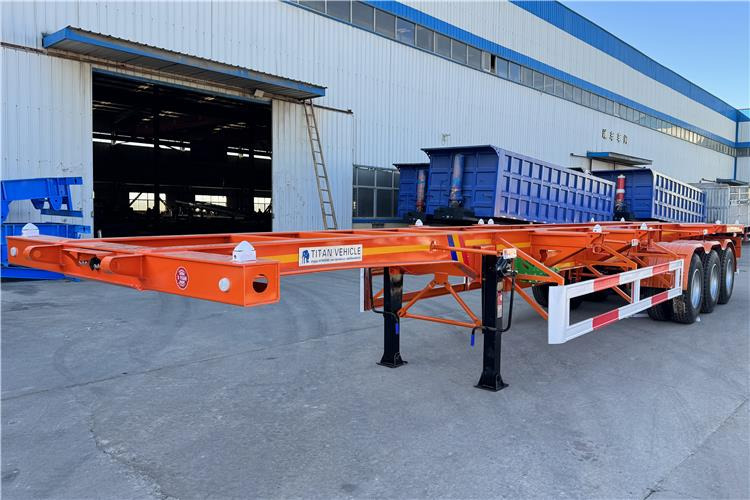 TITAN Tri Axle Skeletal Trailer for Sale In Uganda - Semi-reboque chassi: foto 3 TITAN Tri Axle Skeletal Trailer for Sale In Uganda - Semi-reboque chassi: foto 3