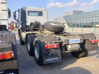 SINOTRUK 6x4 Sino Howo Truck for Sale in Sierra Leone - Tractor: foto 4 SINOTRUK 6x4 Sino Howo Truck for Sale in Sierra Leone - Tractor: foto 4