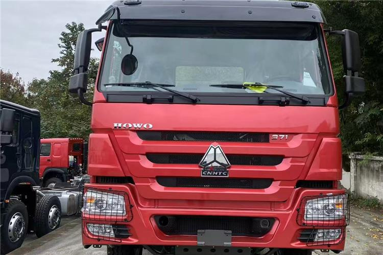 SINOTRUK Howo 371hp Truck Head for Sale In Tanzania - Tractor: foto 4 SINOTRUK Howo 371hp Truck Head for Sale In Tanzania - Tractor: foto 4