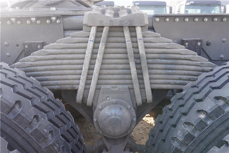 SINOTRUK Howo Truck Head Price 400HP for Sale In Guinea - Tractor: foto 5 SINOTRUK Howo Truck Head Price 400HP for Sale In Guinea - Tractor: foto 5