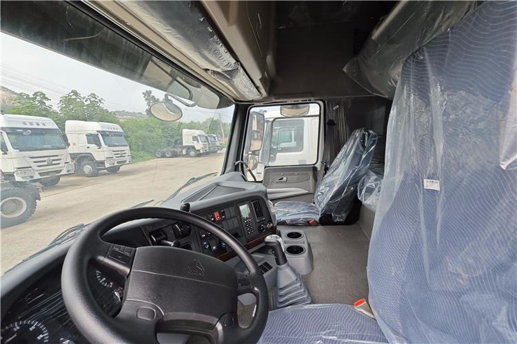 SINOTRUK Used Howo 400hp Tractor Truck for Sale In Nigeria Lagos - Tractor: foto 4 SINOTRUK Used Howo 400hp Tractor Truck for Sale In Nigeria Lagos - Tractor: foto 4