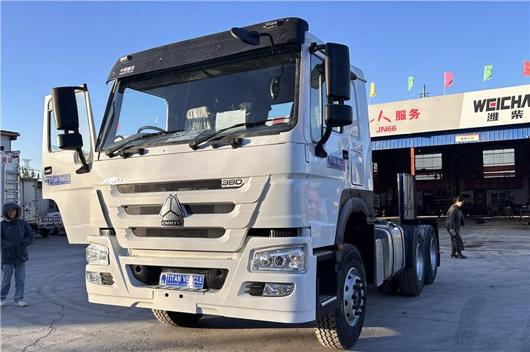 Sinotruk Used Howo 380HP Truck Head with RHD for Sale In Tanzania - Tractor: foto 1 Sinotruk Used Howo 380HP Truck Head with RHD for Sale In Tanzania - Tractor: foto 1