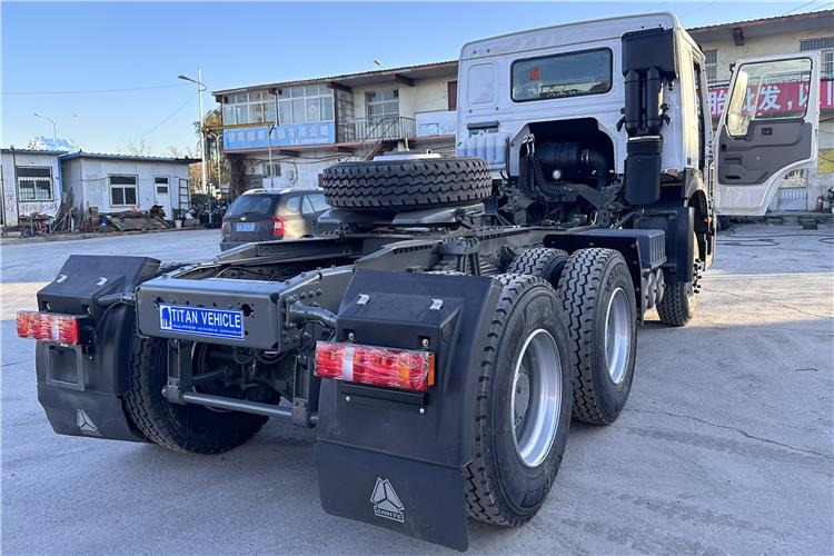 Sinotruk Used Howo 380HP Truck Head with RHD for Sale In Tanzania - Tractor: foto 2 Sinotruk Used Howo 380HP Truck Head with RHD for Sale In Tanzania - Tractor: foto 2