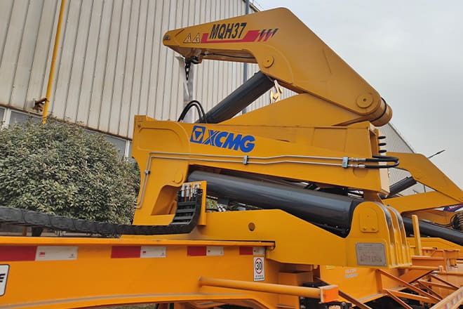 XCMG 37 Ton Side Lifter Container for Sale in Vietnam - Semi-reboque transportador de contêineres/ Caixa móvel: foto 3 XCMG 37 Ton Side Lifter Container for Sale in Vietnam - Semi-reboque transportador de contêineres/ Caixa móvel: foto 3