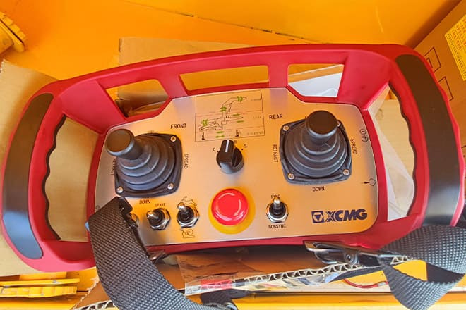 XCMG 40 Ton Sidelifter Container Trailer for Sale in Guyana - Semi-reboque transportador de contêineres/ Caixa móvel: foto 5 XCMG 40 Ton Sidelifter Container Trailer for Sale in Guyana - Semi-reboque transportador de contêineres/ Caixa móvel: foto 5