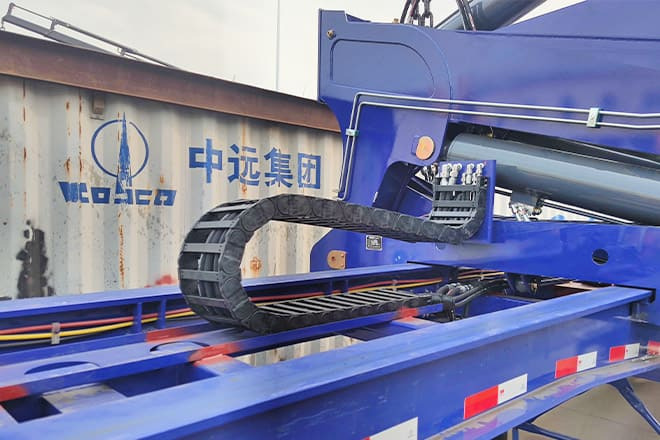 XCMG 40Ft Shipping Container Side Loader for Sale in Argentina - Semi-reboque transportador de contêineres/ Caixa móvel: foto 3 XCMG 40Ft Shipping Container Side Loader for Sale in Argentina - Semi-reboque transportador de contêineres/ Caixa móvel: foto 3