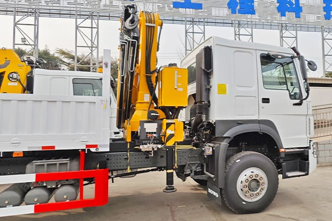 XCMG Folding Boom Truck Crane for Sale in Mexico - Camião grua: foto 3 XCMG Folding Boom Truck Crane for Sale in Mexico - Camião grua: foto 3