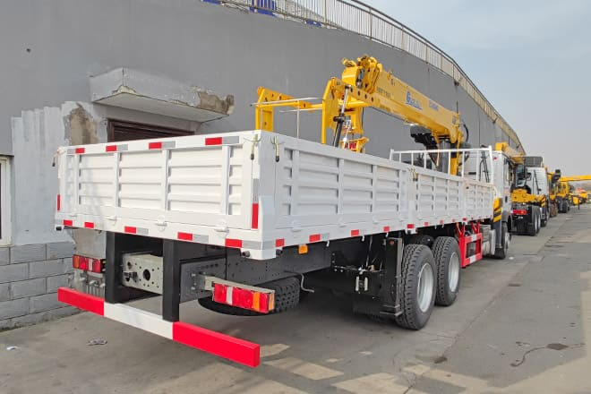 XCMG Truck Mounted Crane for Sale in Algeria - Camião grua: foto 5 XCMG Truck Mounted Crane for Sale in Algeria - Camião grua: foto 5