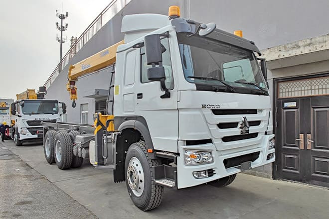 XCMG Truck Mounted Crane with Hydraulic Boom Capacity for Sale in Kenya - Camião grua: foto 2 XCMG Truck Mounted Crane with Hydraulic Boom Capacity for Sale in Kenya - Camião grua: foto 2