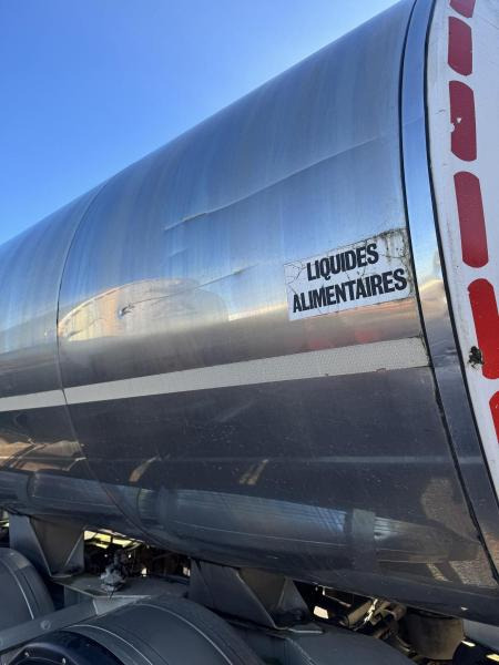 Eta - Semi-reboque cisterna: foto 1 Eta - Semi-reboque cisterna: foto 1