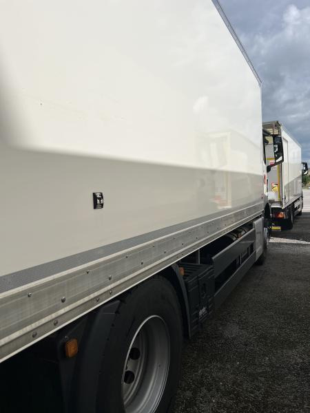 MAN TGS 18.360 - Camião furgão: foto 2 MAN TGS 18.360 - Camião furgão: foto 2