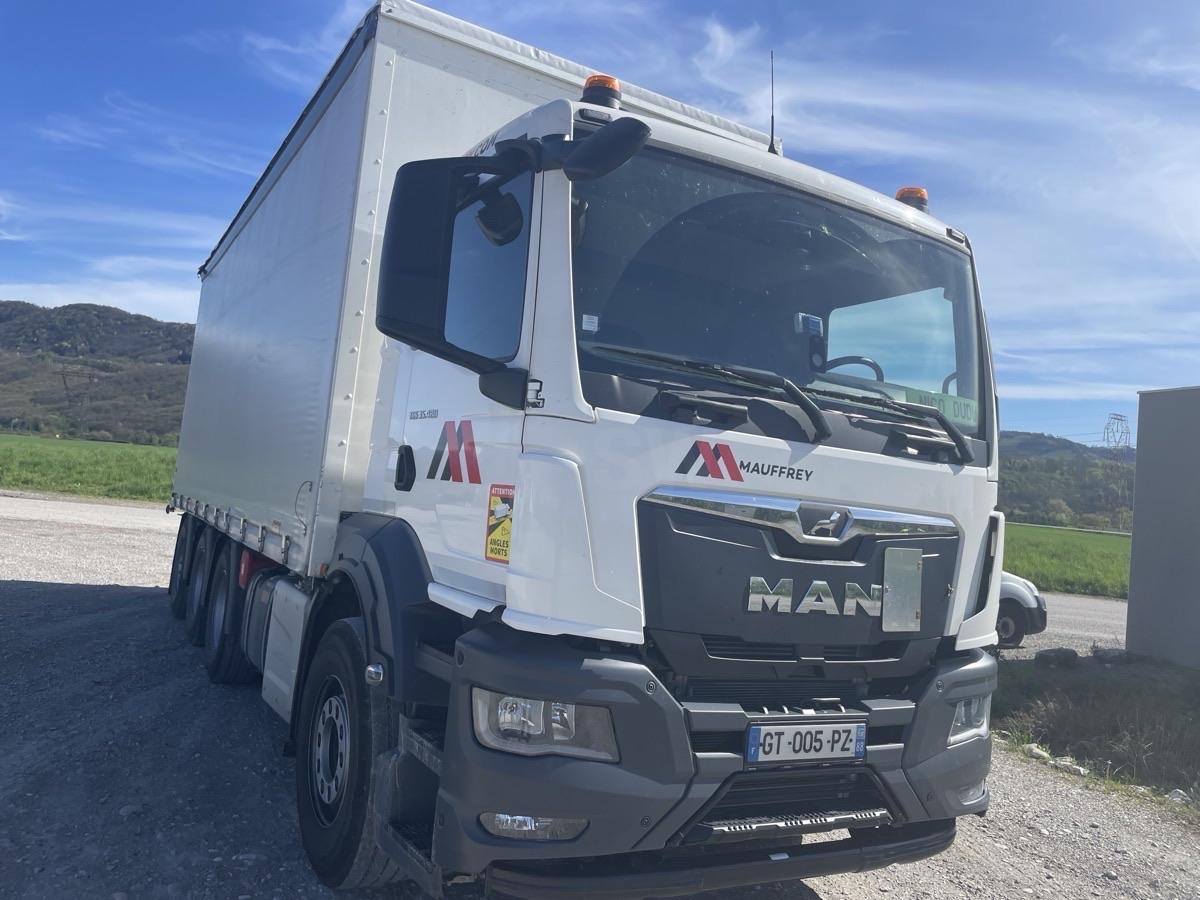MAN TGS 35.480 - Camião de lona: foto 1 MAN TGS 35.480 - Camião de lona: foto 1