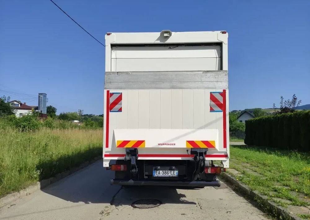 MAN TGM 18.290 kontener , winda - Camião furgão: foto 3 MAN TGM 18.290 kontener , winda - Camião furgão: foto 3