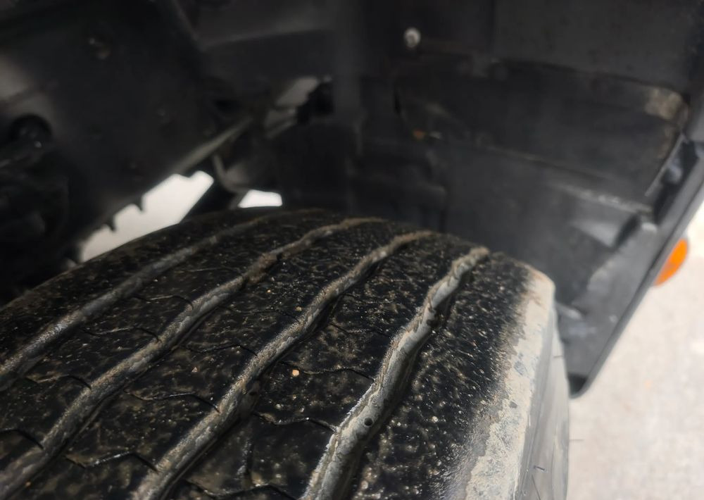 Renault Gama D 26.320 skrzynia hds palfinger PK15500 - Camião de caixa aberta/ Plataforma, Camião grua: foto 3 Renault Gama D 26.320 skrzynia hds palfinger PK15500 - Camião de caixa aberta/ Plataforma, Camião grua: foto 3