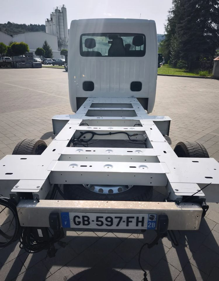 Renault MASTER 2,3 rama do zabudowy po obsłudze gotowy do jazdy - Camião chassi: foto 5 Renault MASTER 2,3 rama do zabudowy po obsłudze gotowy do jazdy - Camião chassi: foto 5