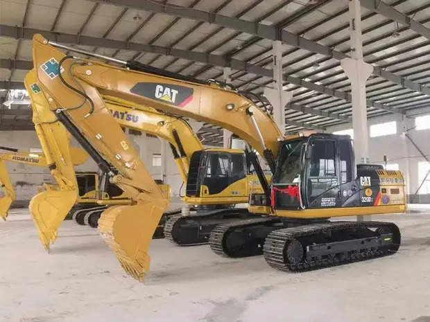 2022 Caterpillar 320D - Escavadora de rastos: foto 2 2022 Caterpillar 320D - Escavadora de rastos: foto 2