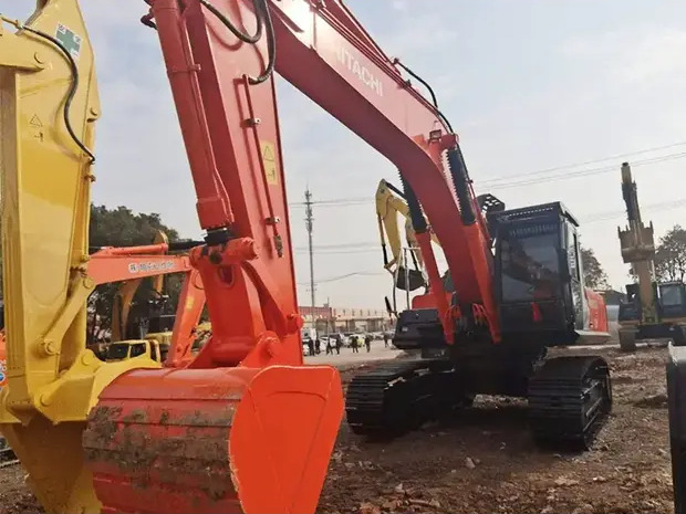 2022 Hitachi ZX350 - Escavadora de rastos: foto 2 2022 Hitachi ZX350 - Escavadora de rastos: foto 2