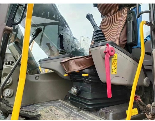 2023 Volvo EC220 - Escavadora de rastos: foto 5 2023 Volvo EC220 - Escavadora de rastos: foto 5
