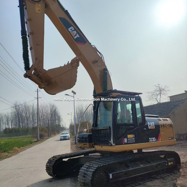 2024 Caterpillar 323GC - Escavadora de rastos: foto 4 2024 Caterpillar 323GC - Escavadora de rastos: foto 4