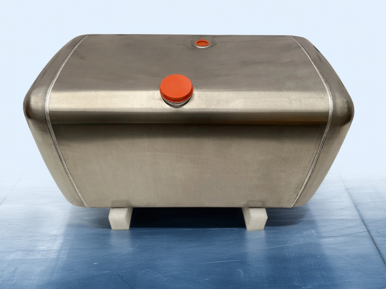 MERCEDES-BENZ - Tanque de combustível: foto 1 MERCEDES-BENZ - Tanque de combustível: foto 1