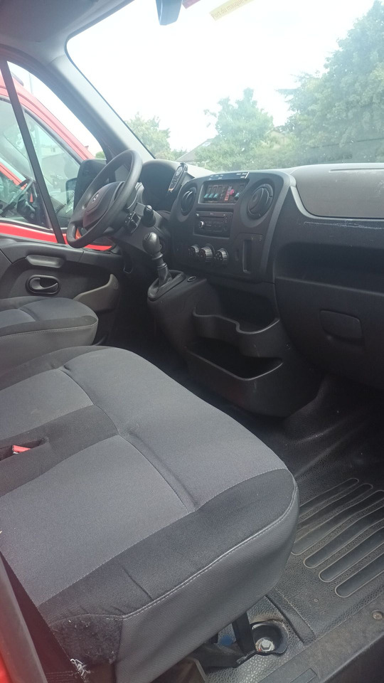 A vendre en l'état RENAULT MASTER 2015. - Ambulância: foto 5 A vendre en l'état RENAULT MASTER 2015. - Ambulância: foto 5
