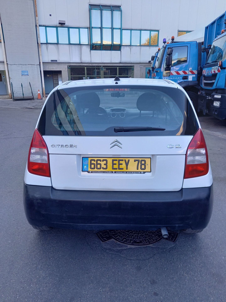 CITROEN C2 -Berline commerciale essence - 3 portes - 2 plac - Automóvel: foto 5 CITROEN C2 -Berline commerciale essence - 3 portes - 2 plac - Automóvel: foto 5
