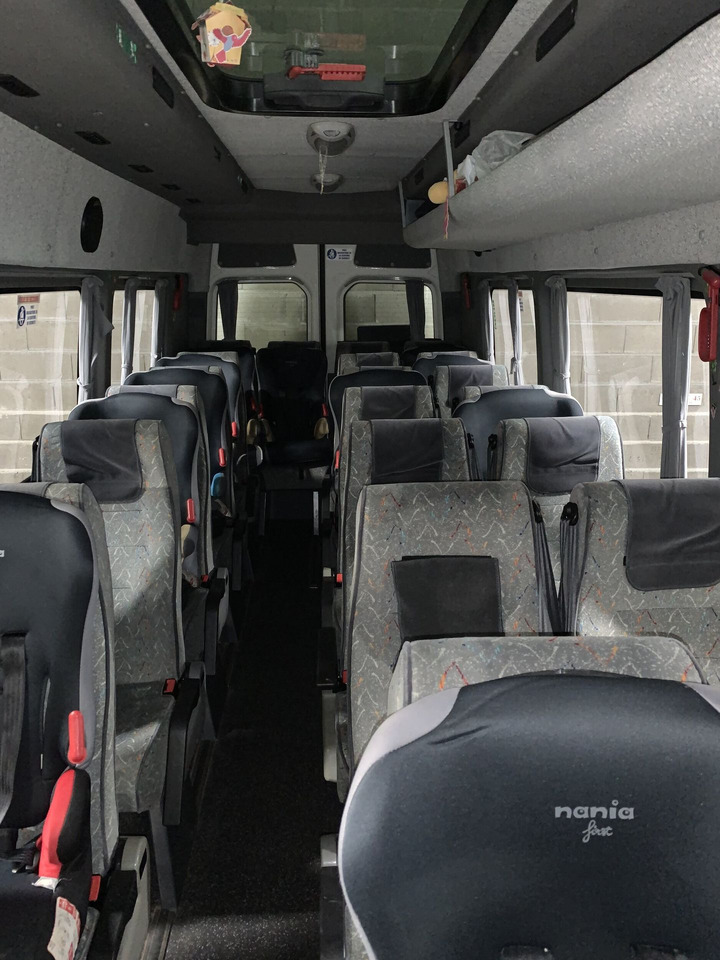 CRAFTER car 23 places - Minibus, Furgão de passageiros: foto 4 CRAFTER car 23 places - Minibus, Furgão de passageiros: foto 4