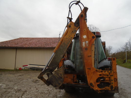 Retroescavadeira Case 580 super LE: foto 6
