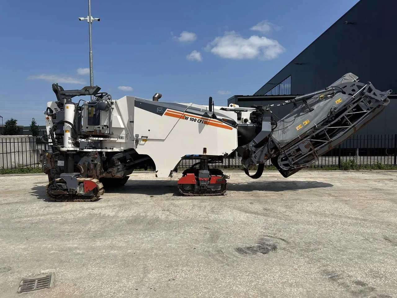 Wirtgen W 100 CFi - Aplainadora (Fresadora): foto 1 Wirtgen W 100 CFi - Aplainadora (Fresadora): foto 1