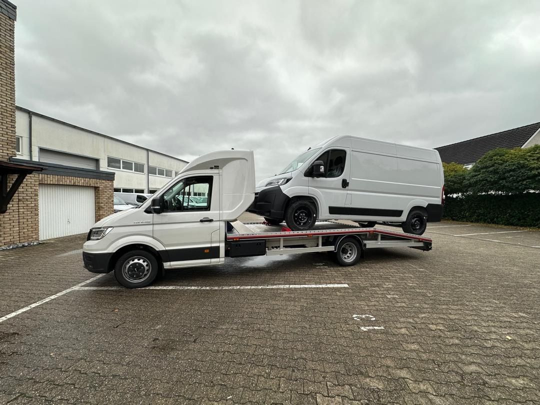 MAN TGE 6.160 Automatic Schlafkab Sofort Verfügbarba - Camião transporte de veículos: foto 4 MAN TGE 6.160 Automatic Schlafkab Sofort Verfügbarba - Camião transporte de veículos: foto 4