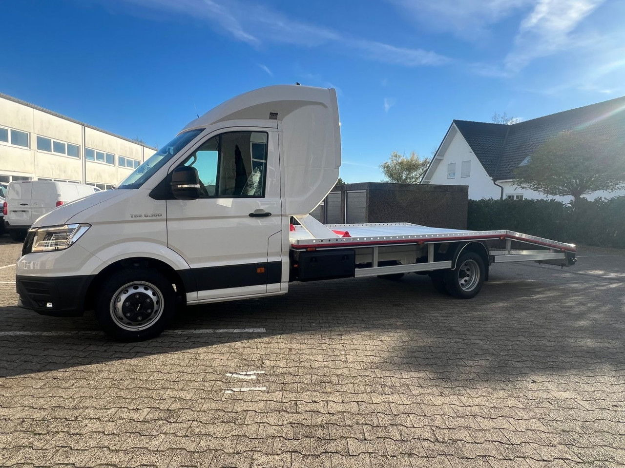 MAN TGE 6.160 Automatic Schlafkab Sofort Verfügbarba - Camião transporte de veículos: foto 3 MAN TGE 6.160 Automatic Schlafkab Sofort Verfügbarba - Camião transporte de veículos: foto 3