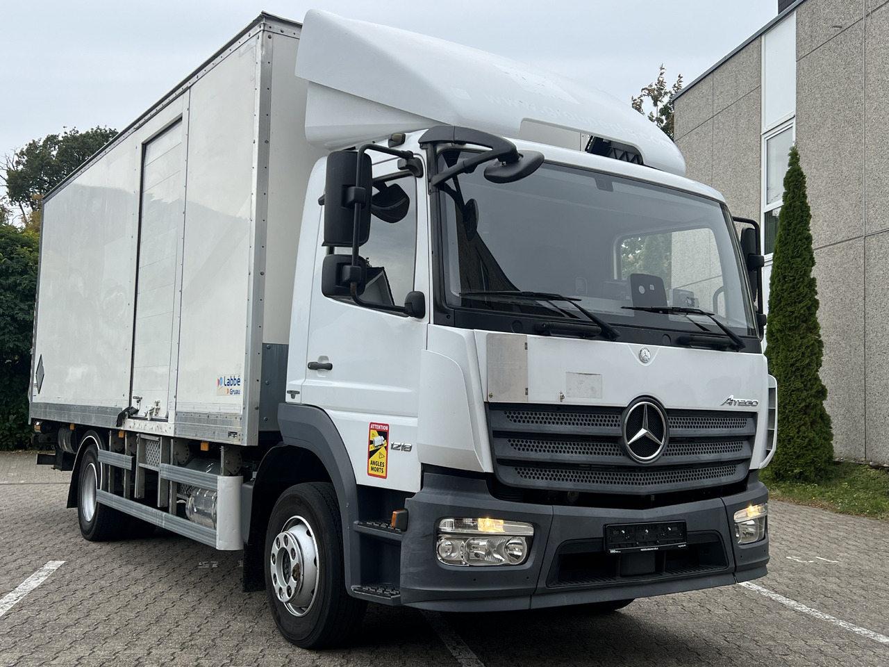 MERCEDES-BENZ Atego 1218 L Classic-Vermietung möglich-ADR-LBW - Camião furgão: foto 2 MERCEDES-BENZ Atego 1218 L Classic-Vermietung möglich-ADR-LBW - Camião furgão: foto 2
