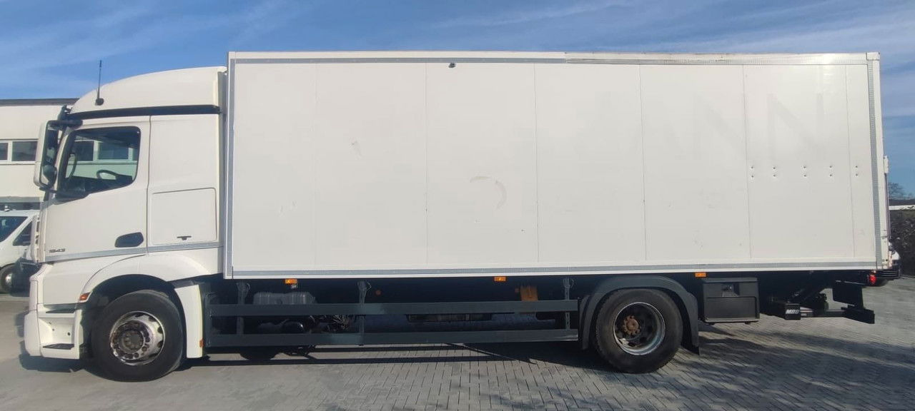 Mercedes-Benz Actros 1843 1843-Vermietung - LBW Voll-Luft-gefedert - Camião furgão: foto 4 Mercedes-Benz Actros 1843 1843-Vermietung - LBW Voll-Luft-gefedert - Camião furgão: foto 4