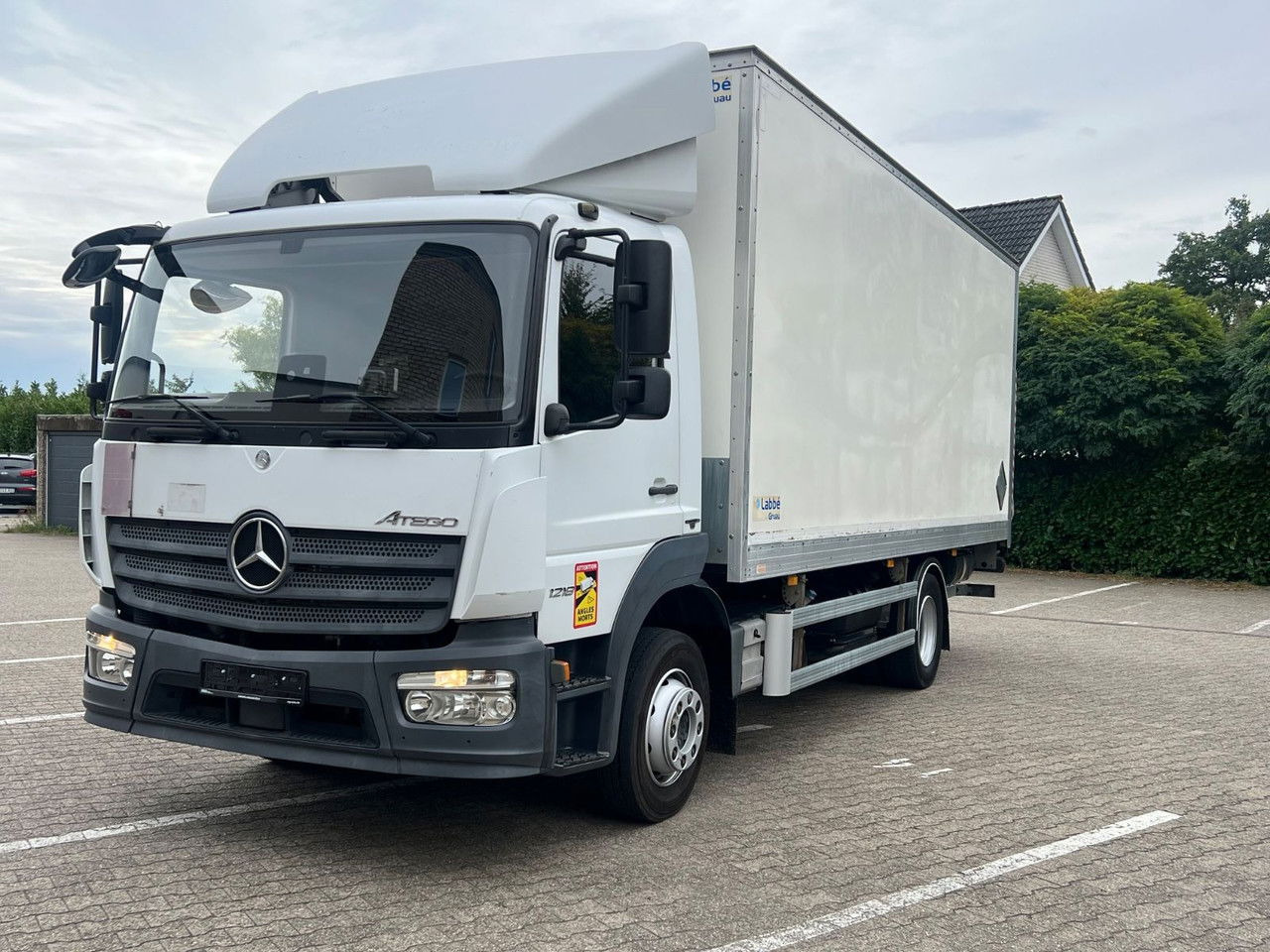 Mercedes-Benz Atego 1218 L Classic-Vermietung möglich-ADR-LBW - Camião furgão: foto 1 Mercedes-Benz Atego 1218 L Classic-Vermietung möglich-ADR-LBW - Camião furgão: foto 1