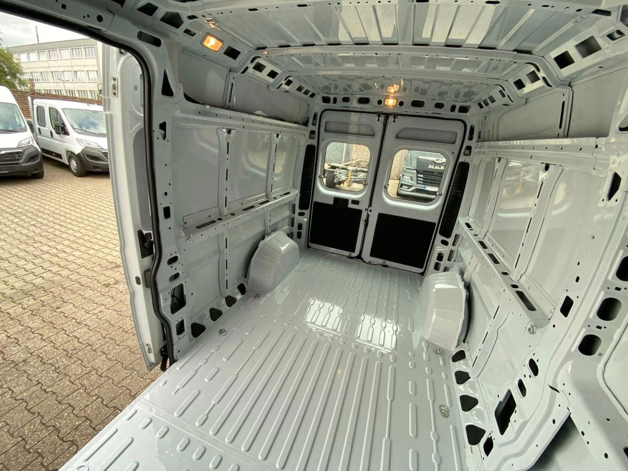 Furgão novo Opel Movano Cargo: foto 6