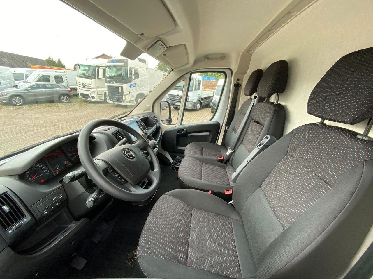 Furgão novo Opel Movano Cargo: foto 9