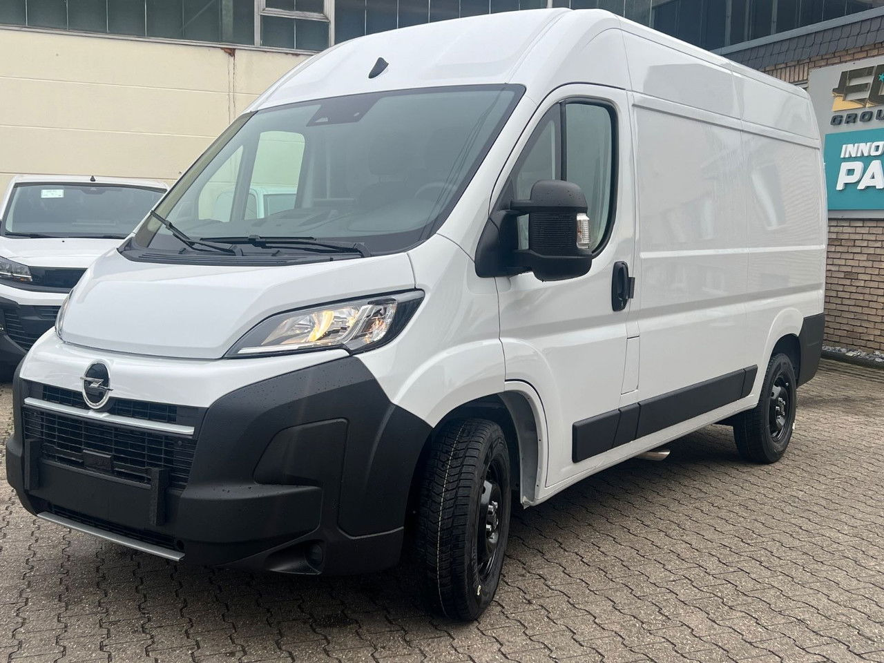 Opel Movano L2H2 140 Kasten Rückfahrkam Allwetter+ - Furgão: foto 2 Opel Movano L2H2 140 Kasten Rückfahrkam Allwetter+ - Furgão: foto 2