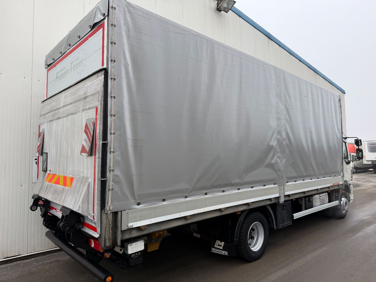 DAF LF 260 2T LBW TÜV neu - Camião de lona: foto 4 DAF LF 260 2T LBW TÜV neu - Camião de lona: foto 4