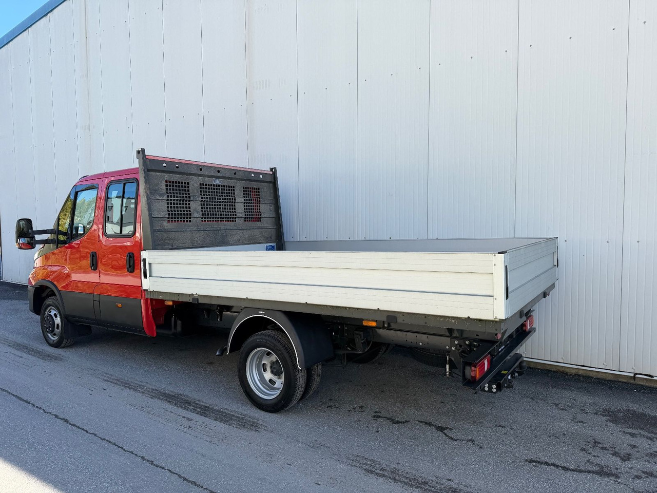 Iveco Daily 35C180 3,0D Doka AHK - Carrinha de caixa aberta, Carrinha cabine dupla: foto 4 Iveco Daily 35C180 3,0D Doka AHK - Carrinha de caixa aberta, Carrinha cabine dupla: foto 4