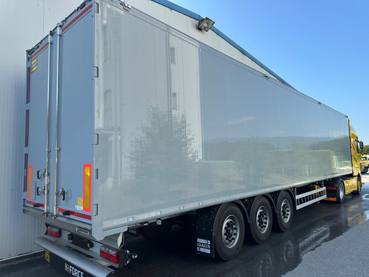 Kraker CF-200ZL Lift 92m³ - Semi-reboque piso móvel: foto 3 Kraker CF-200ZL Lift 92m³ - Semi-reboque piso móvel: foto 3