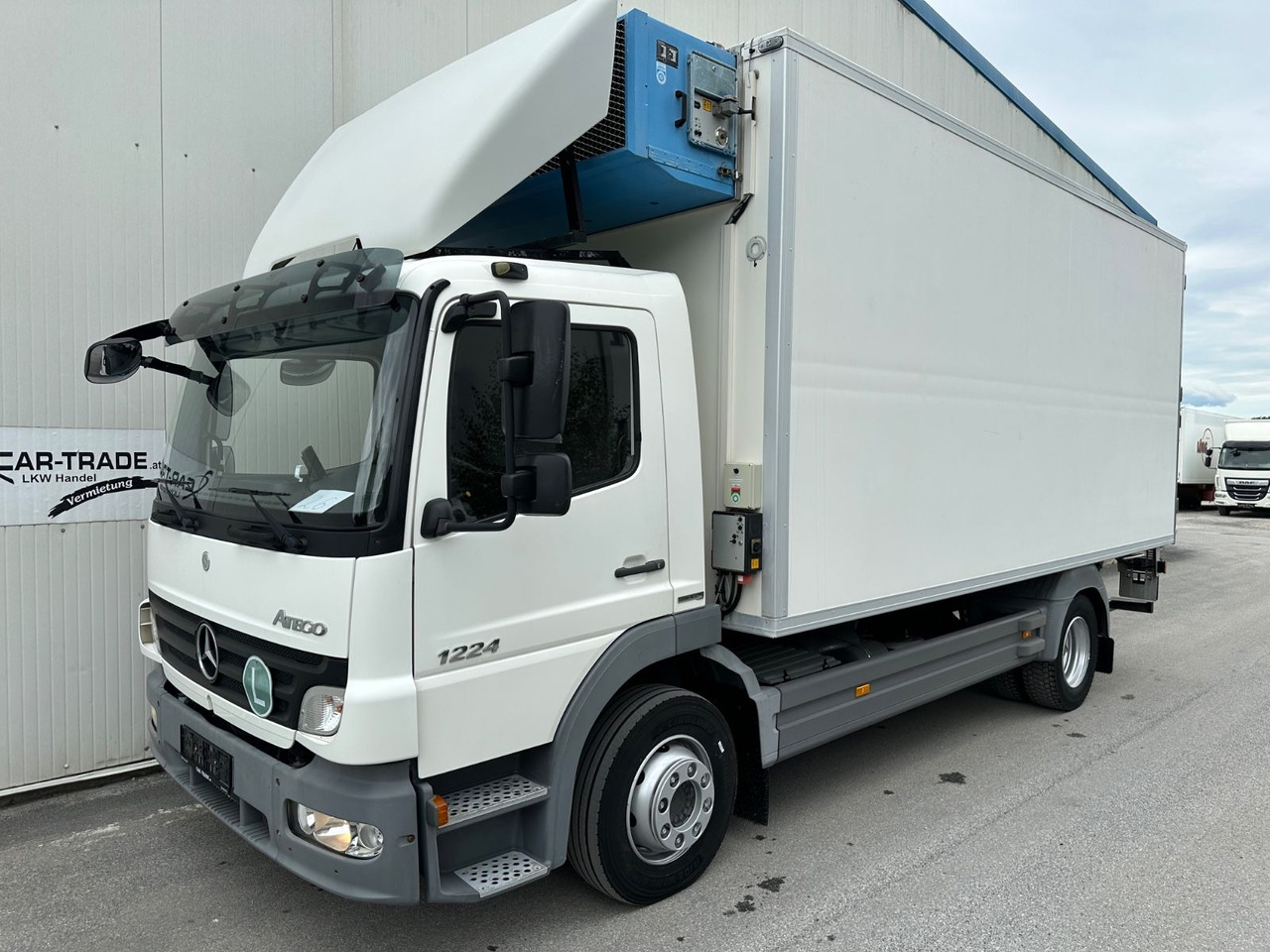 Mercedes-Benz Atego 1224 Automat Klima TK-29C - Camião frigorífico: foto 1 Mercedes-Benz Atego 1224 Automat Klima TK-29C - Camião frigorífico: foto 1