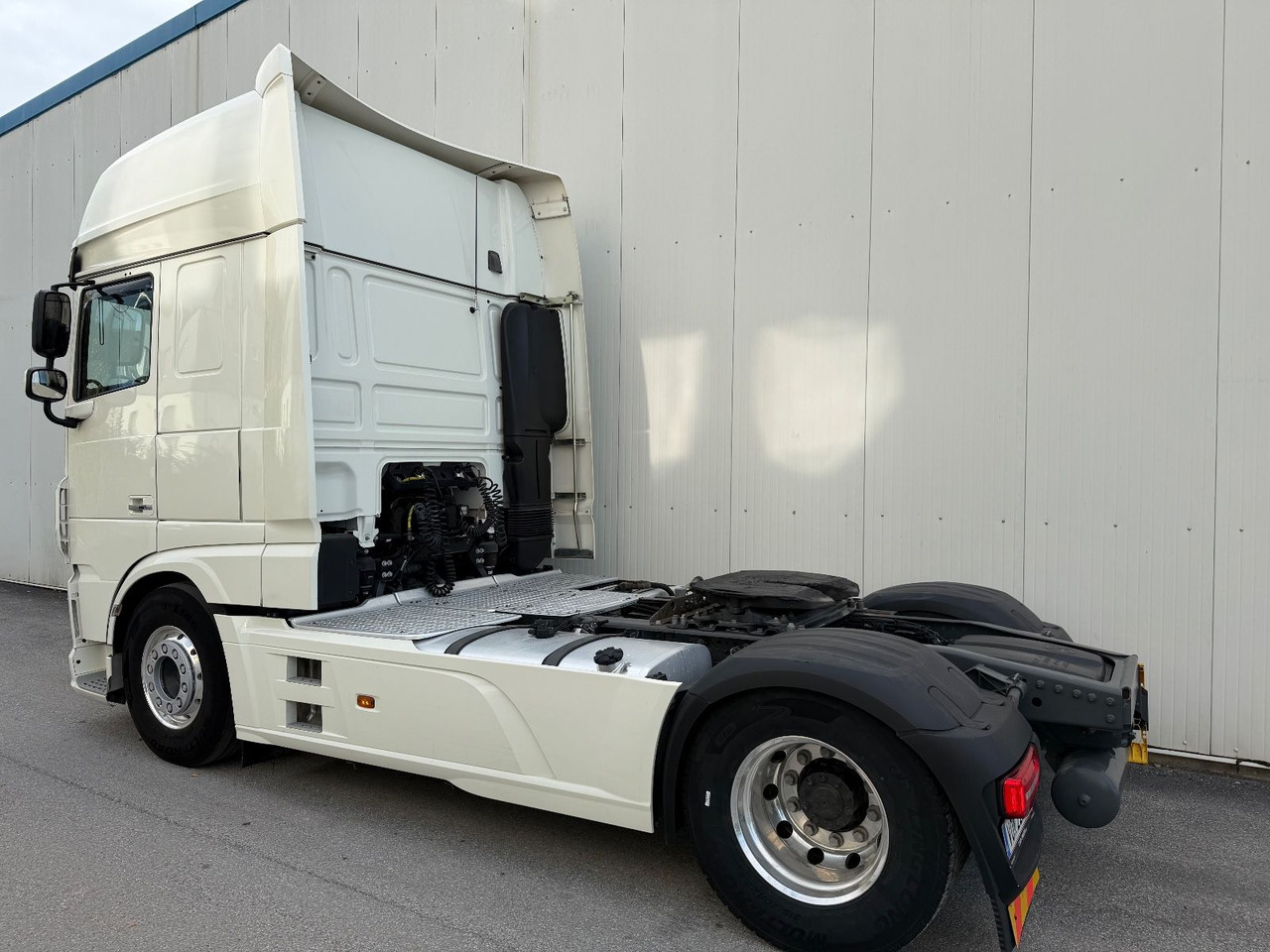 DAF XF 530 Vollausstattung Vollluft 2l-Hydraulik - Tractor: foto 4 DAF XF 530 Vollausstattung Vollluft 2l-Hydraulik - Tractor: foto 4