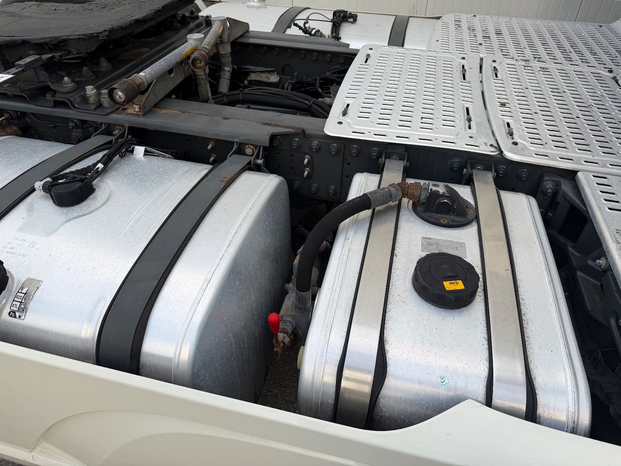 DAF XF 530 Vollausstattung Vollluft 2l-Hydraulik - Tractor: foto 5 DAF XF 530 Vollausstattung Vollluft 2l-Hydraulik - Tractor: foto 5