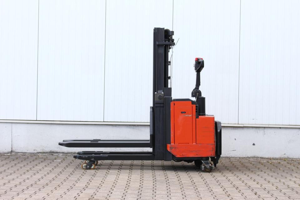 BT LSF1250 Triplex mit Initialhub - Stacker: foto 4 BT LSF1250 Triplex mit Initialhub - Stacker: foto 4