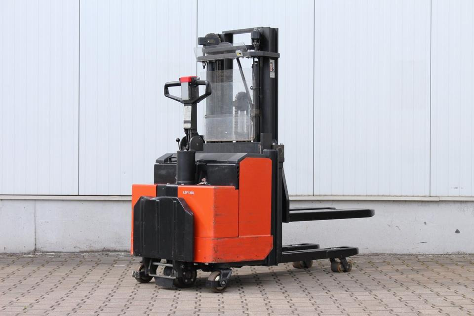 BT LSF1250 Triplex mit Initialhub - Stacker: foto 3 BT LSF1250 Triplex mit Initialhub - Stacker: foto 3