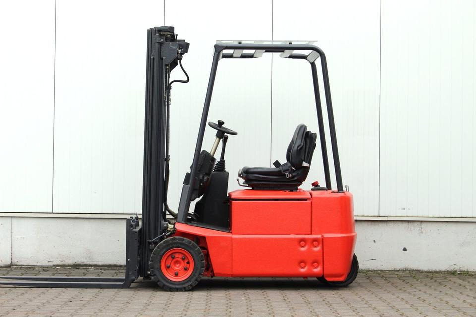 LINDE E15Z-02 Triplex 4,7m - Empilhador elétrico: foto 5 LINDE E15Z-02 Triplex 4,7m - Empilhador elétrico: foto 5