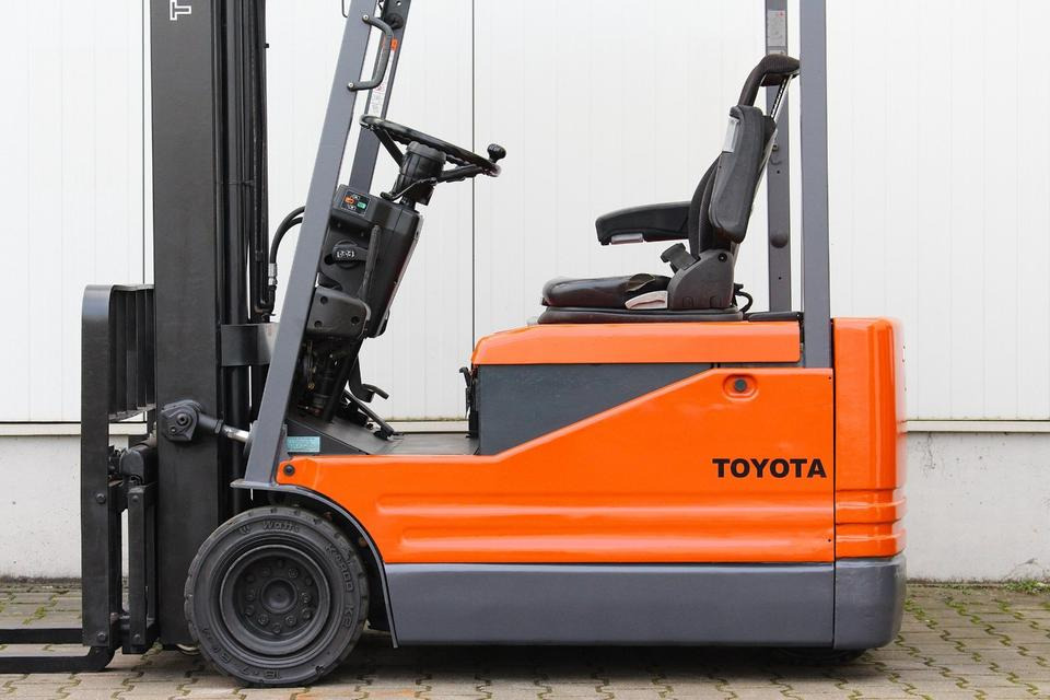 TOYOTA 5FBE15 - 1400kg - 4,5m UVV NEU - Empilhador elétrico: foto 5 TOYOTA 5FBE15 - 1400kg - 4,5m UVV NEU - Empilhador elétrico: foto 5