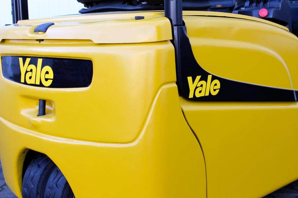 YALE ERP18VT Triplex 5,2m 1800kg - Empilhador elétrico: foto 5 YALE ERP18VT Triplex 5,2m 1800kg - Empilhador elétrico: foto 5